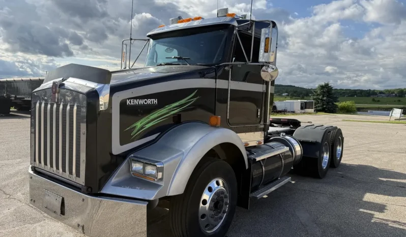 
								For sale – 2010 KENWORTH T800 – Day Cab Truck full									