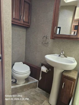 
										For sale – 2013 FLEETWOOD BOUNDER CLASSIC 34M full									
