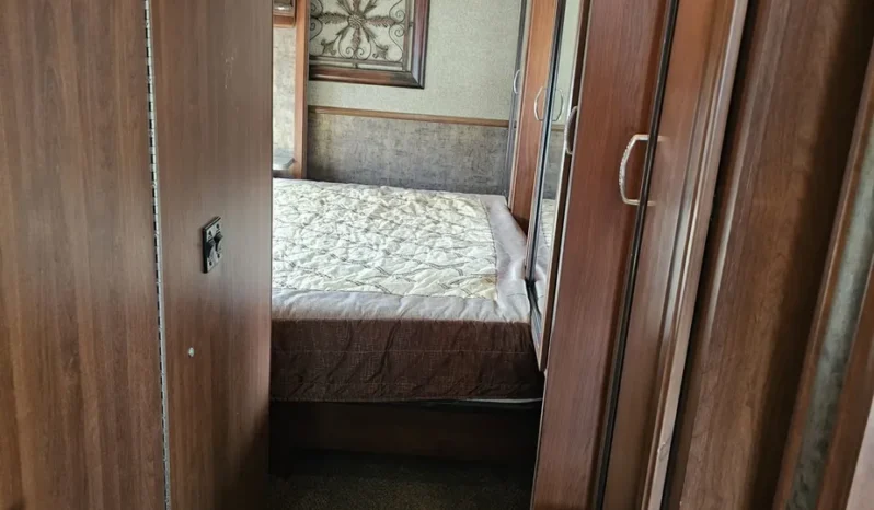 
								For sale – 2013 FLEETWOOD BOUNDER CLASSIC 34M full									