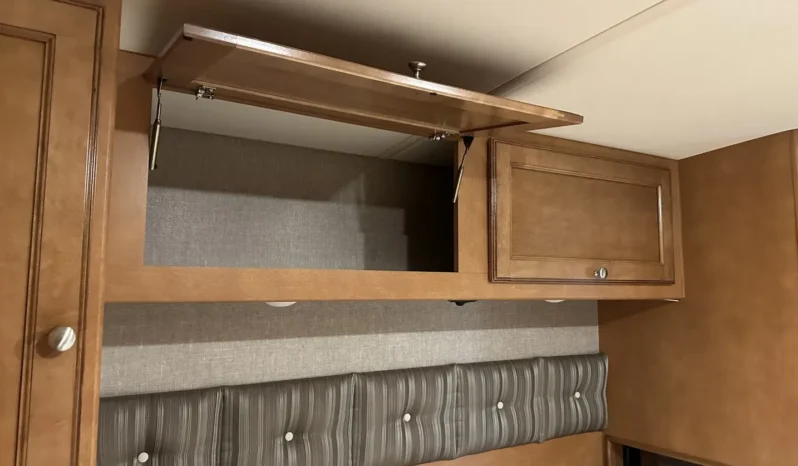 
								For sale – 2019 Winnebago Vista 29VE full									