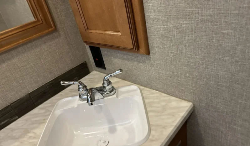 
								For sale – 2019 Winnebago Vista 29VE full									