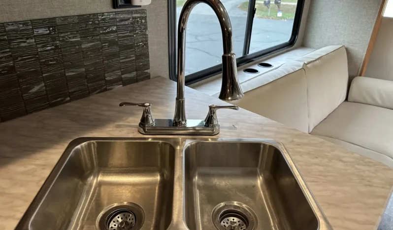 
								For sale – 2019 Winnebago Vista 29VE full									