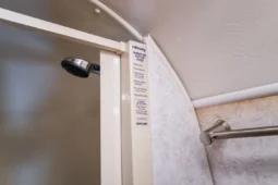 
										For sale – 2004 Airstream Safari 25SS full									