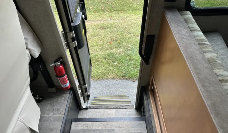 
								For sale – 2019 Winnebago Vista 29VE full									