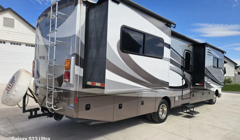 
								For sale – 2013 FLEETWOOD BOUNDER CLASSIC 34M full									
