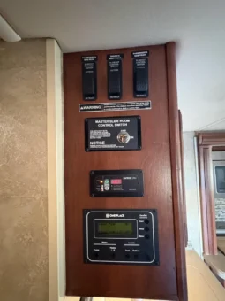 
										For sale – 2014 Winnebago Aspect 30J full									