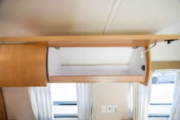 
										For sale – 2004 Airstream Safari 25SS full									