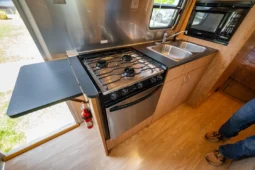 
										For sale – 2004 Airstream Safari 25SS full									