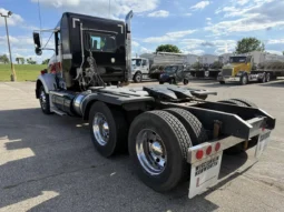 
										For sale – 2010 KENWORTH T800 – Day Cab Truck full									