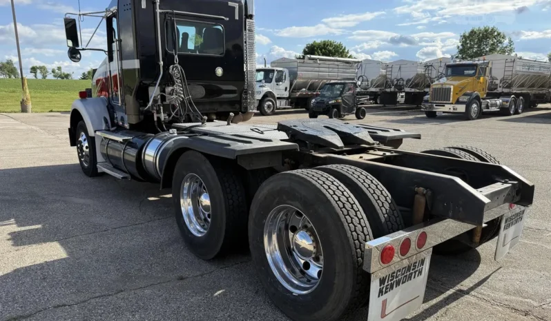 
								For sale – 2010 KENWORTH T800 – Day Cab Truck full									