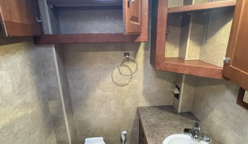 
								For sale – 2014 Winnebago Aspect 30J full									
