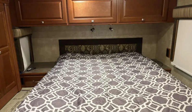 
								For sale – 2014 Winnebago Aspect 30J full									