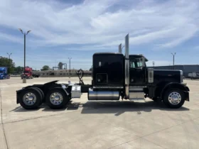 For sale – 2001 Peterbilt 379 EXHD