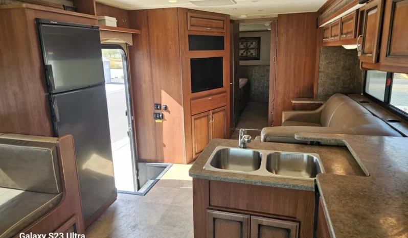 
								For sale – 2013 FLEETWOOD BOUNDER CLASSIC 34M full									