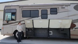 
										For sale – 2004 Winnebago Vectra 40AD full									