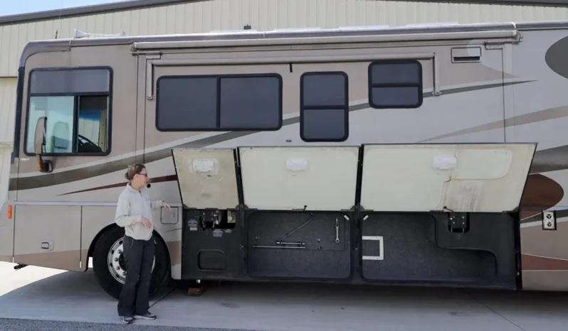 
								For sale – 2004 Winnebago Vectra 40AD full									