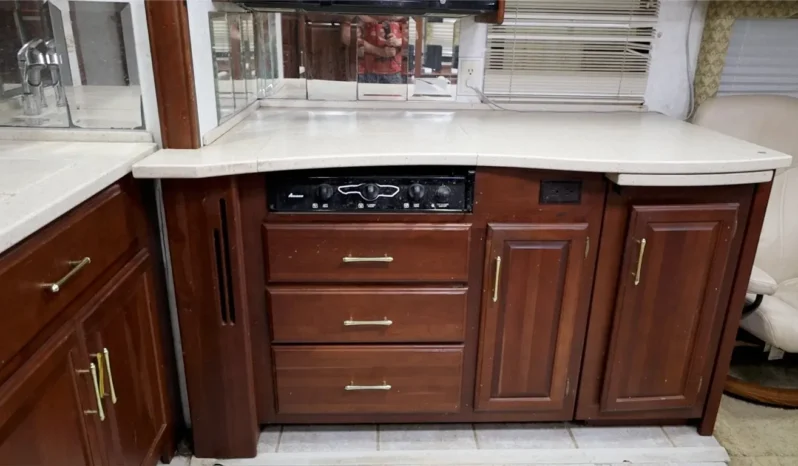 
								For sale – 2004 Winnebago Vectra 40AD full									